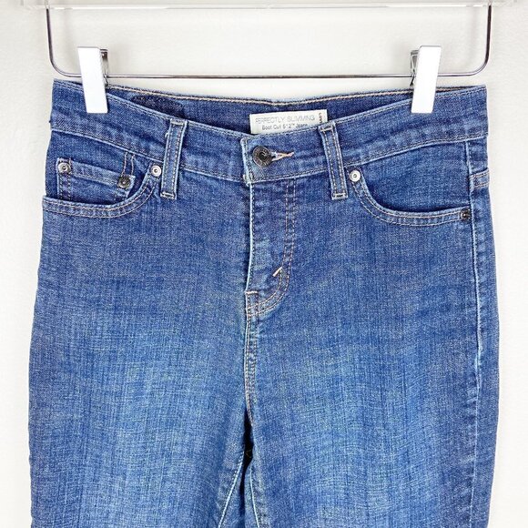 LEVI'S | Perfectly Slimming Bootcut 512 Blue Jeans - Picture 3 of 9